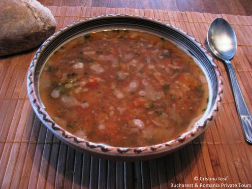 Romanian lenten season bean soup (ciorba de fasole de post)