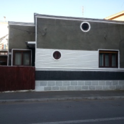 House, Dudesti neighborhood