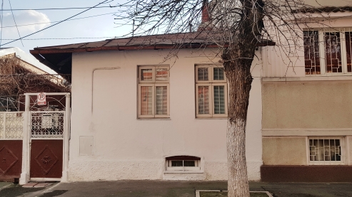Old one-story house Bucharest